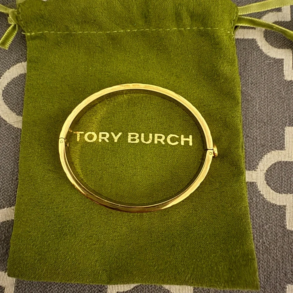 Tory Burch Gold Logo Bangle - Picture 4 of 5